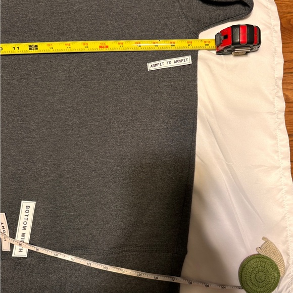 (M) CHAMPION DARK GRAY LONG SLEEVED SWEATSHIRT - Picture 8 of 9